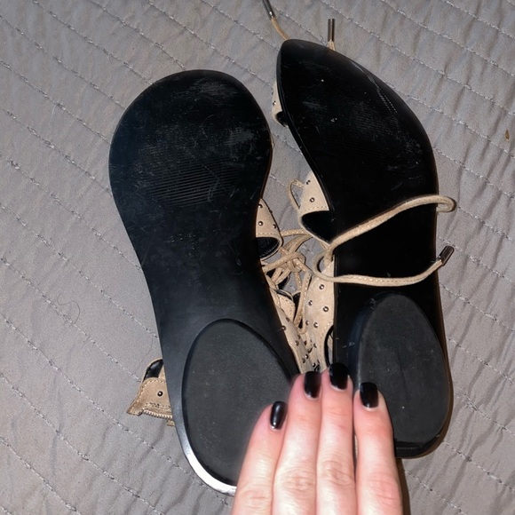 Kendall and Kylie Sandals - Picture 3 of 3